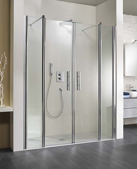 Front-Dusche mit Pendeltüren